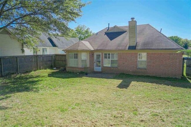 Building Photo - 7938 Anne's Cir