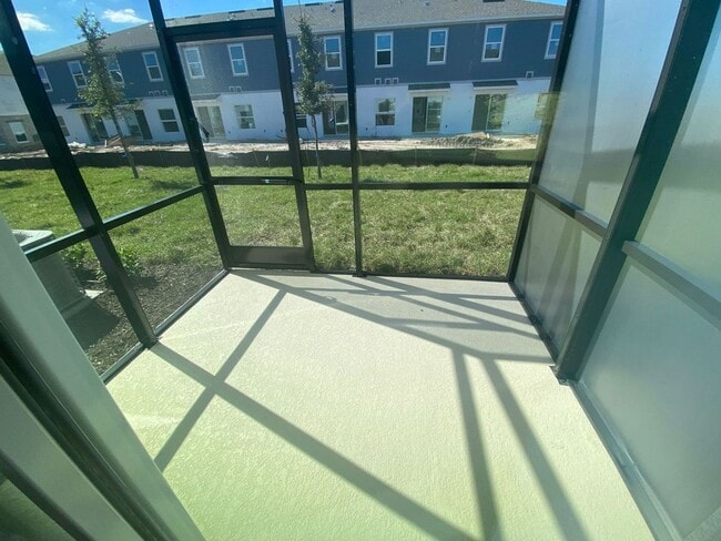 Building Photo - 3 Bedroom 2.5 Bath Townhouse in Eden at Cr...
