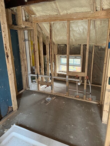 Building Photo - 914 Tyson St