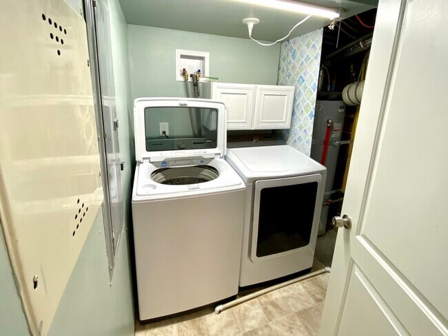 Building Photo - 3558 Sharp Shinned Trail