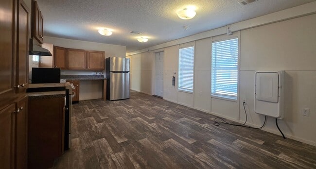 Building Photo - 3/2 MOBILE HOME IN COMMANDER'S PALACE - FRENSHIP ISD