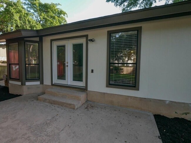Building Photo - 3401 Valley Pike Rd