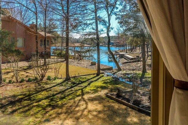 Building Photo - 2 Galeon Ln