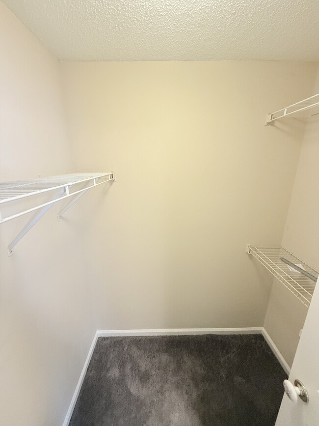 Building Photo - 8558 Hopkins Cir