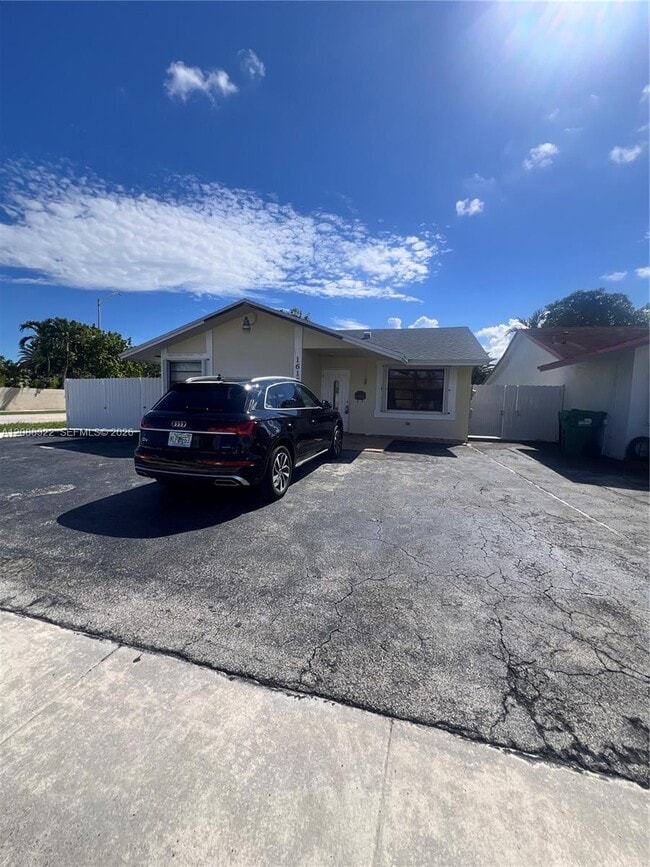 Building Photo - 1615 SW 137th Pl