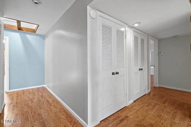 Building Photo - 528 Stonebluff Rd