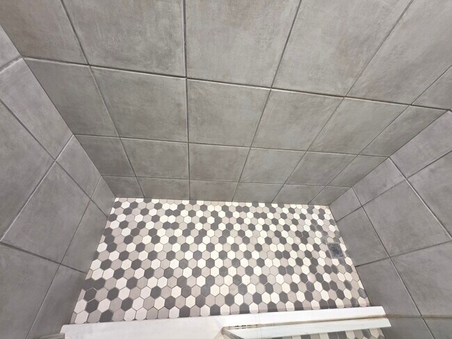 Building Photo - 3114 N Lincoln Ave