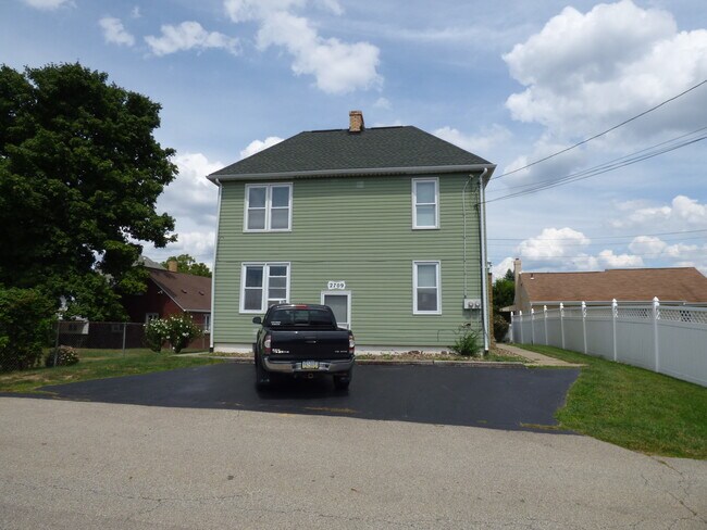 Building Photo - 2709 Middletown Rd