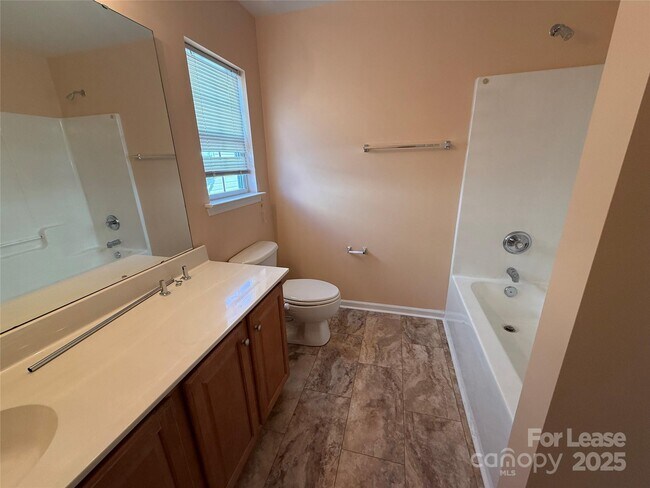 Building Photo - 11042 Woods Corner Ct