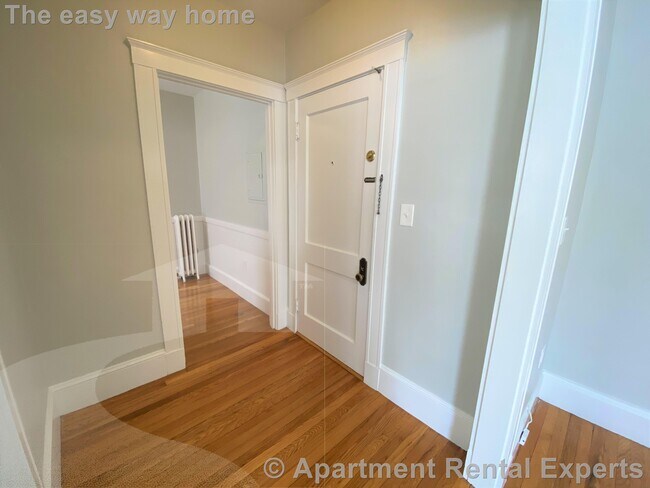 Building Photo - 156-158 Summer St Unit #414
