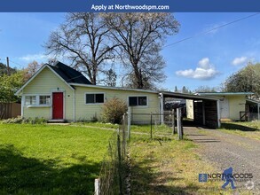 Building Photo - Cute 2 Bedroom 1 Bath Home in Shady Cove