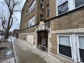Building Photo - 4621 N Rockwell St