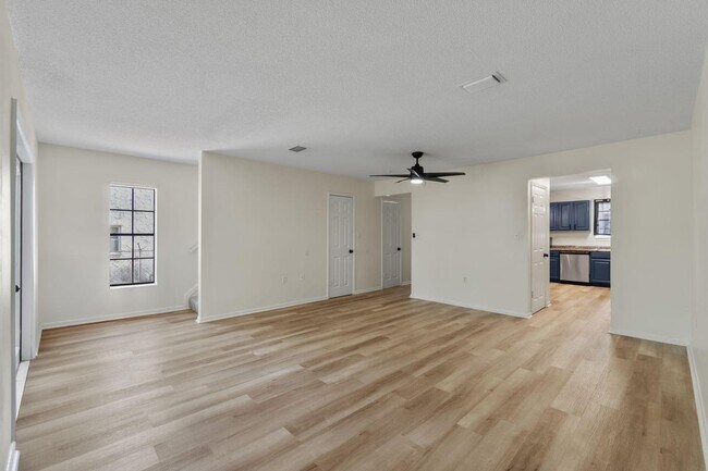 Building Photo - 37 12th St