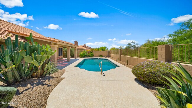 Building Photo - 4104 E Palo Brea Ln