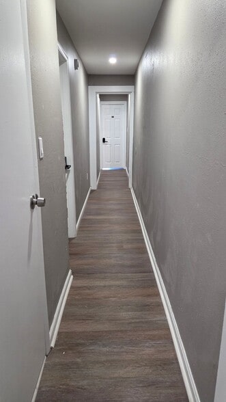 Building Photo - 1421 S Carey St