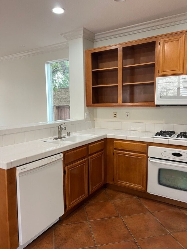 Building Photo - 13561 Lavender Way