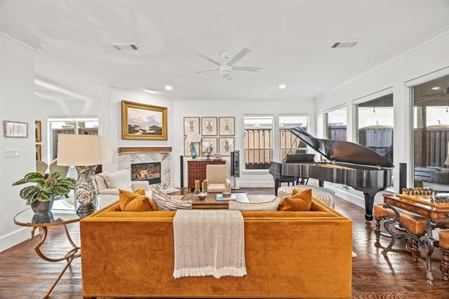 Building Photo - 6432 Del Norte Ln