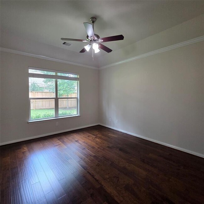 Building Photo - 26101 Brickhill Dr