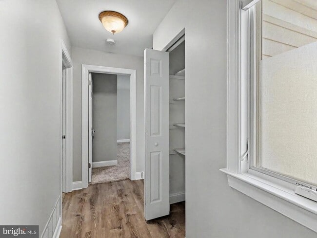 Building Photo - 140 Westbury Ct