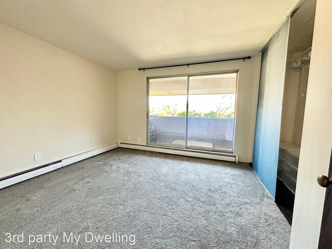 Building Photo - 2 br, 1.5 bath House - 11958 W Mill Rd. #16