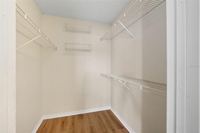 Building Photo - 1039 S Hiawassee Rd