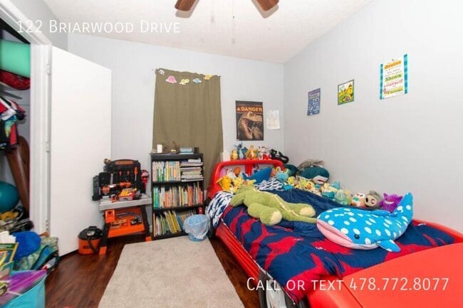 Building Photo - 122 Briarwood Dr