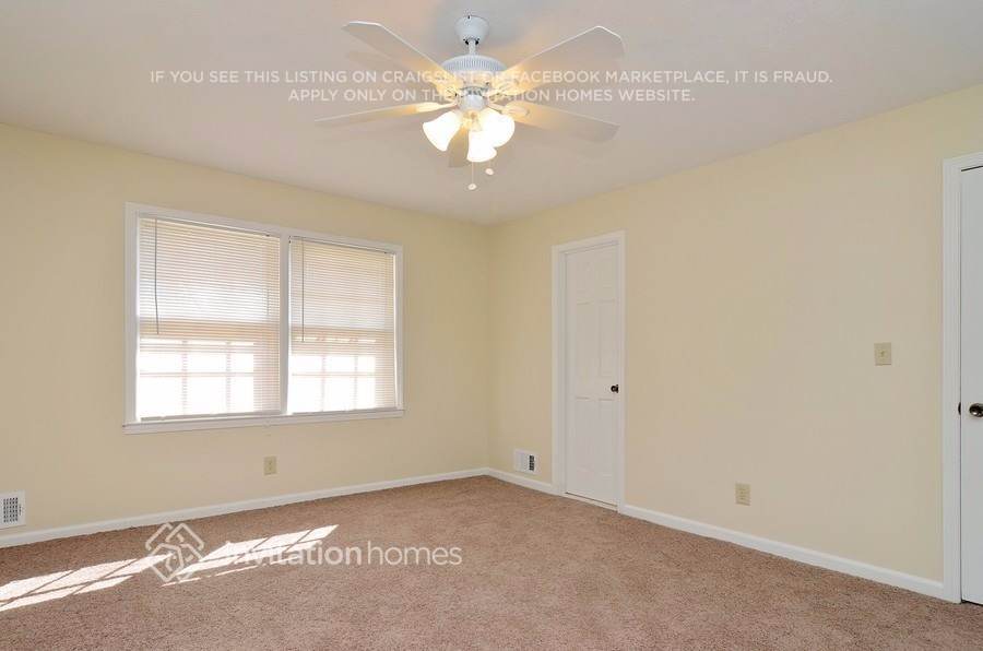 Building Photo - 6212 Shallowford Way