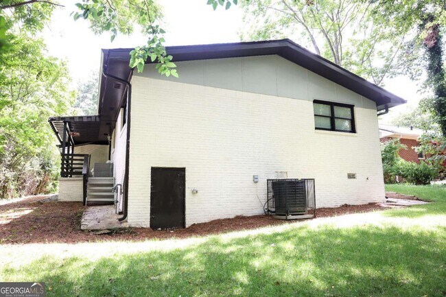 Building Photo - 1275 Calhoun Ave