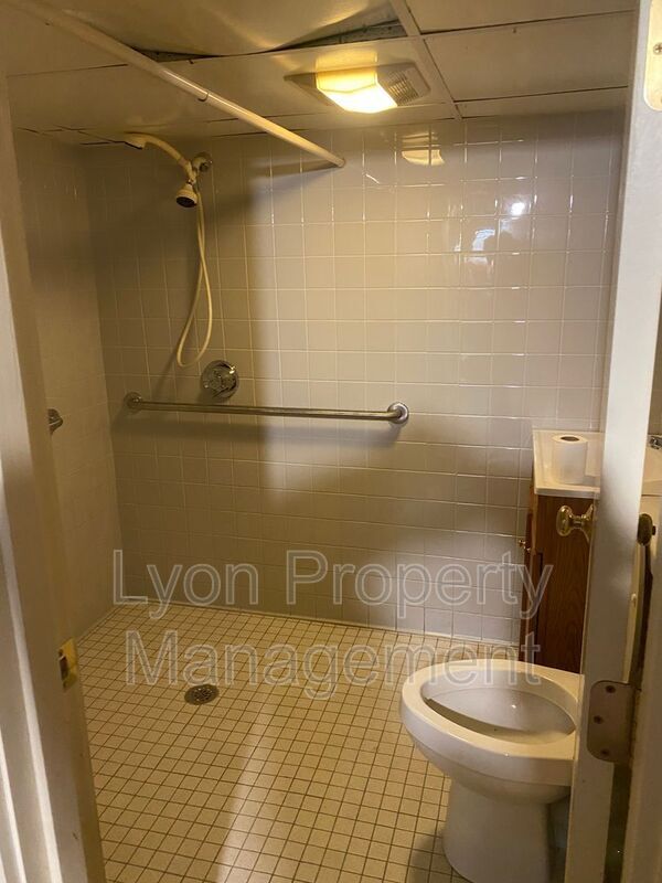 Building Photo - 793 Gifford Rd