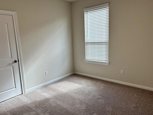 Building Photo - 26 Snowy Plover Ln