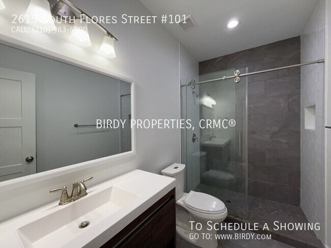 Building Photo - 2615 S Flores St