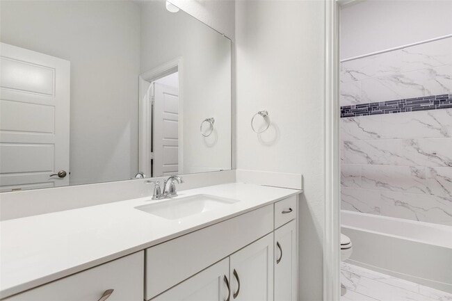 Building Photo - 13445 Loyla Ct