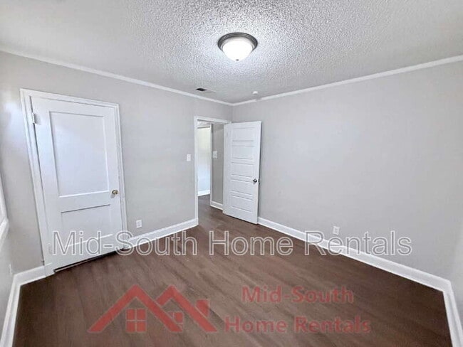 Building Photo - 2139 Alameda Ave