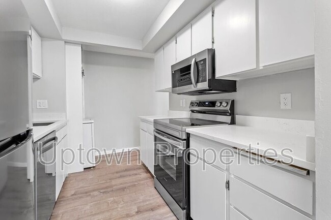 Building Photo - 252 Cervantes Cir