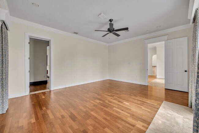 Building Photo - Gorgeous Winter Park Home