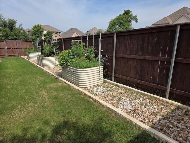 Building Photo - 2832 Coral Valley Dr