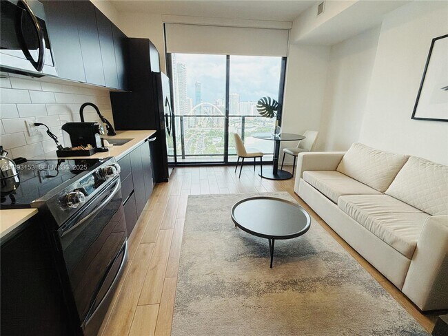 Building Photo - 398 NE 5th St