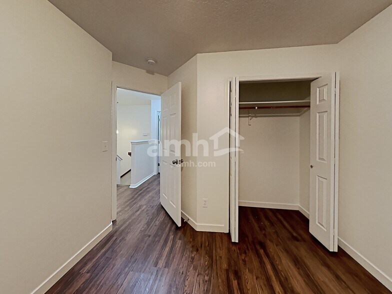 Building Photo - 19879 Alleghenny Way