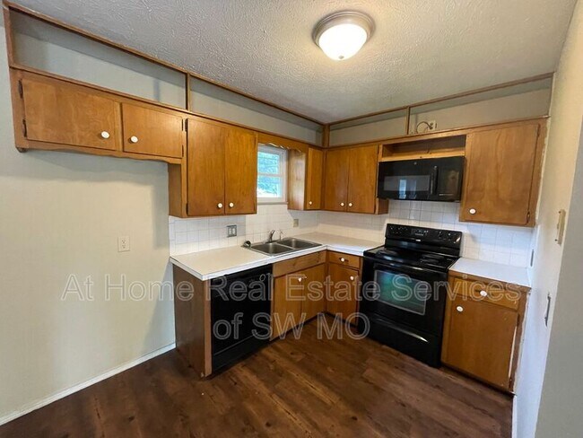 Building Photo - 2639 W Truman St