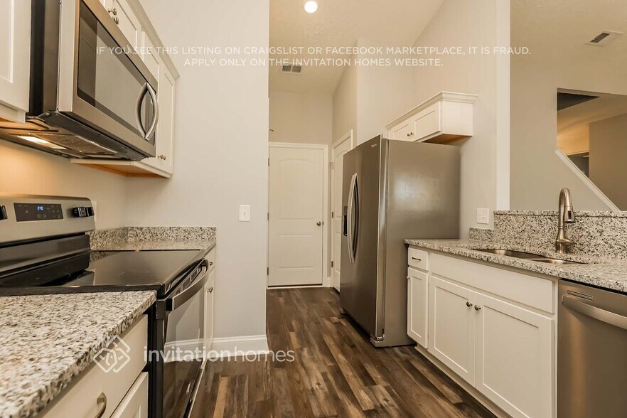 Building Photo - 273 Green Hills Dr