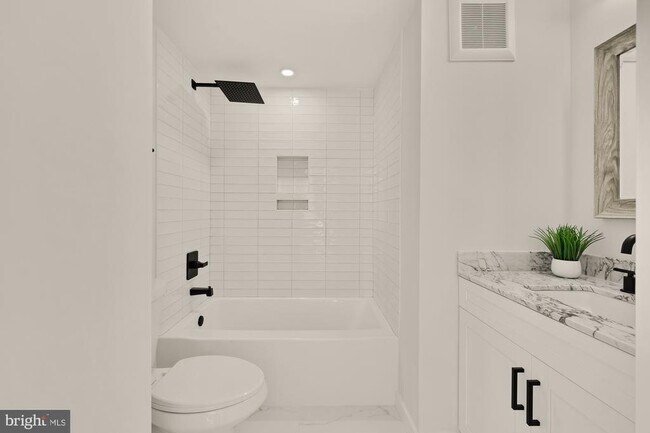 Building Photo - 2610 41st St NW