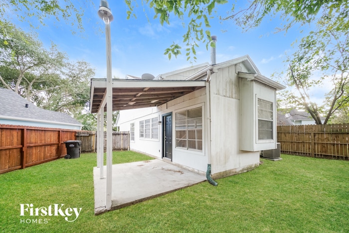 Building Photo - 11532 Teaside Dr