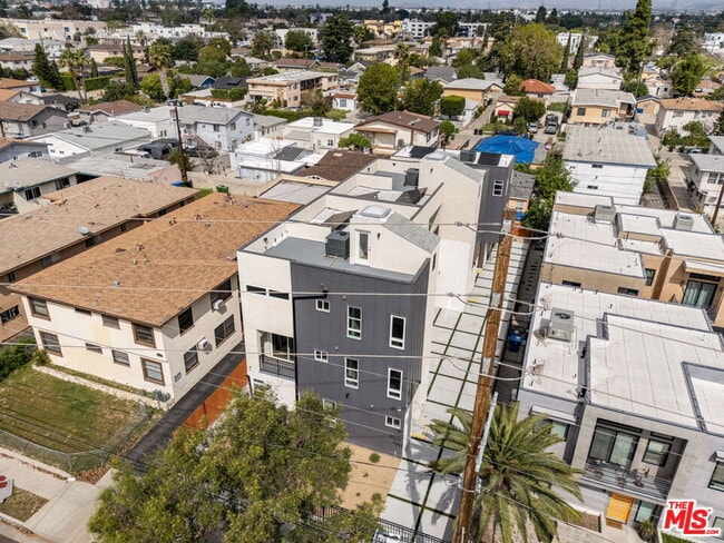 Building Photo - 11255 Hatteras St