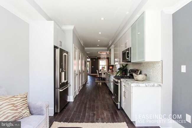 Building Photo - 32 N Street NW-