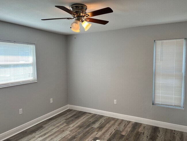 Building Photo - 4042 Audubon Dr