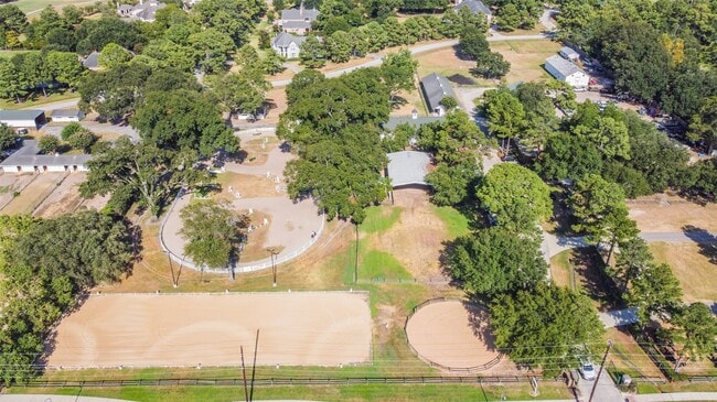 Building Photo - 9535 Empress Crossing Dr