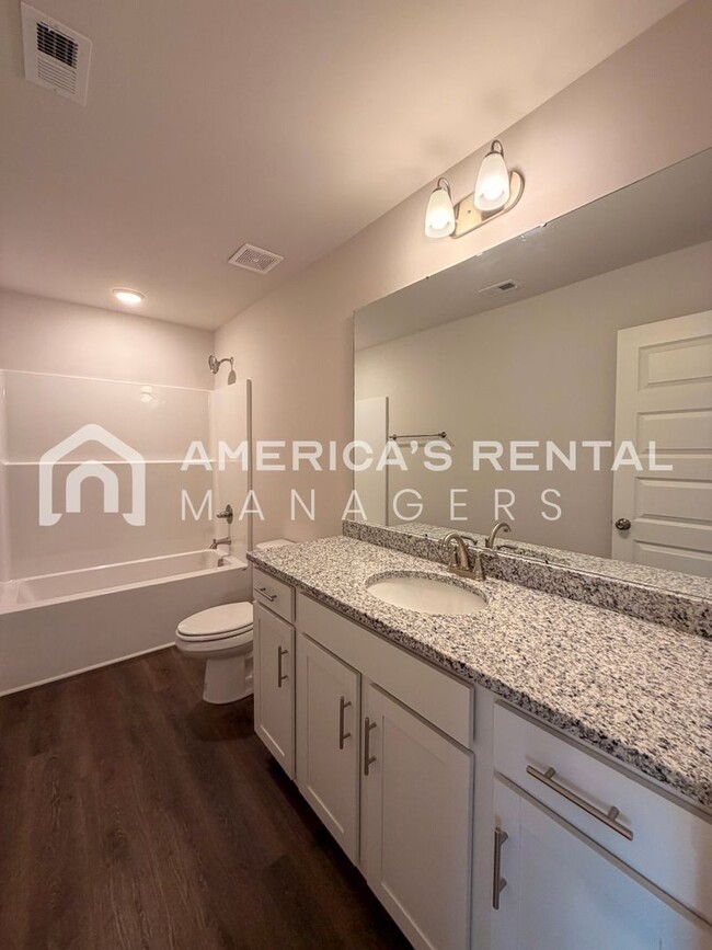 Building Photo - Elegant 4 Bedroom Retreat in Meridianville!