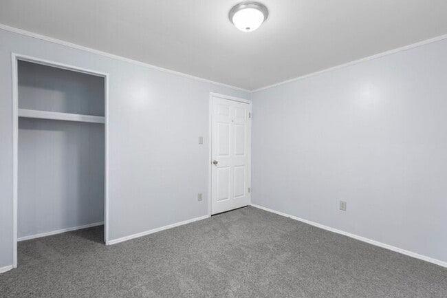 Building Photo - 7155 Gatewood Rd