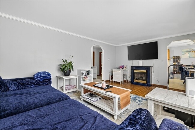 Building Photo - 116 Springville Ave