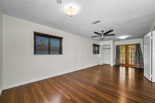 Building Photo - 11490 84th Ave